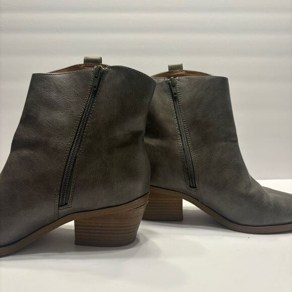 Universal Thread Boots Womens Marlow Zip Cowboy Pointed Bootie Grey Heels Size 8 - Picture 5 of 16